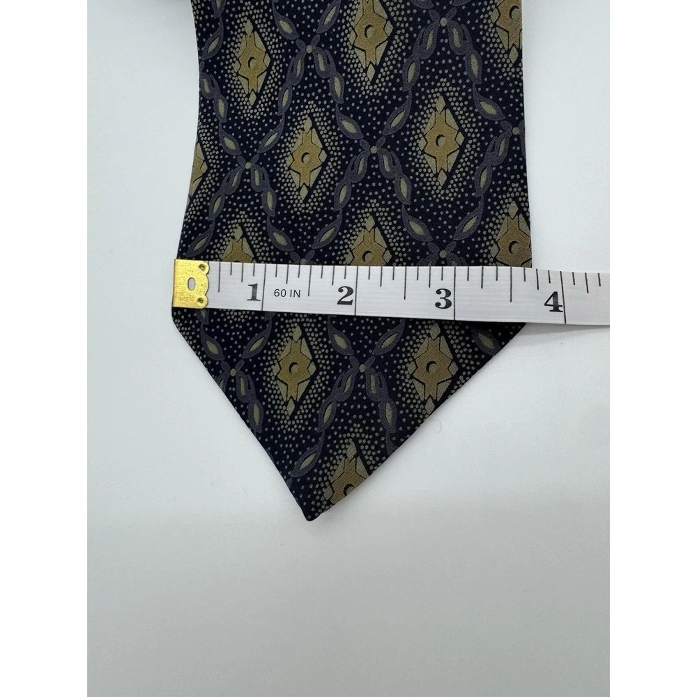 Giorgio Armani Cravatte‎ Silk Tie Black Gray Gold Geometric Medallion Pattern